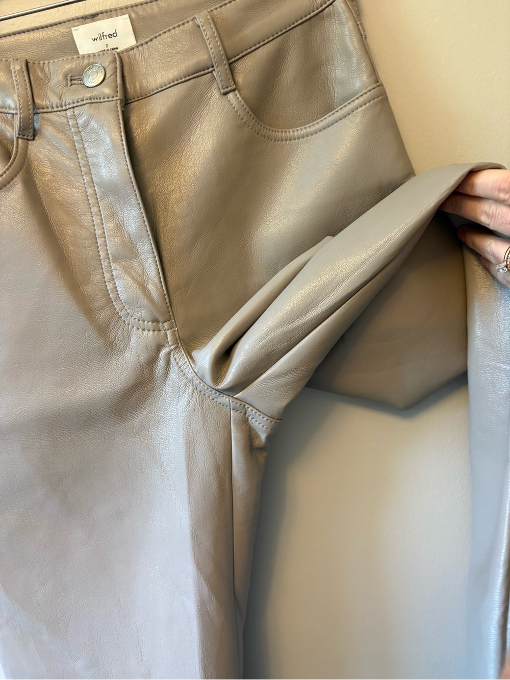 Aritzia Wilfred Melina Faux Leather Pants - Picture 4 of 4